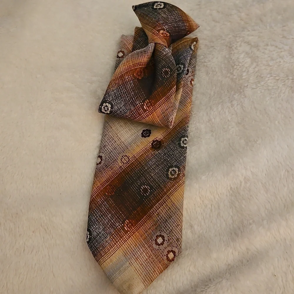 3/$30 Vtg WEMLON by Wembley 1980s Blue and Orange Ombre Floral Clip-on Tie